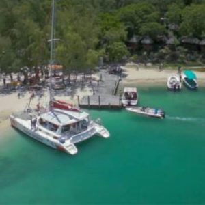 1 activity + Full Day Speedboat – G.R.S.E Waterfall + Lunch + Ile Aux Cerfs